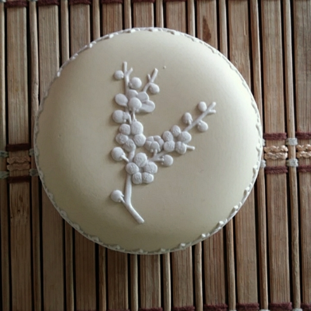 Wedgwood Yellow Jasperware Primrose Prunus Blossom Round Trinket Box England